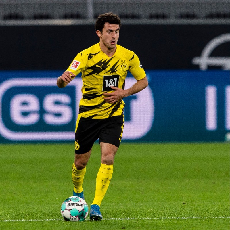 多特蒙德已确认彼得斯亲手抱住弗洛伊克